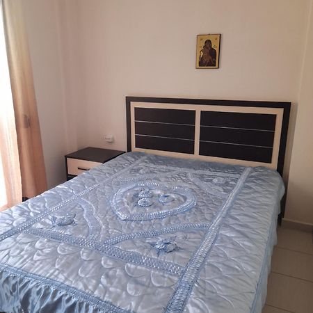 Christina Apartment Νεα Περαμοσ Néa Péramos Екстериор снимка