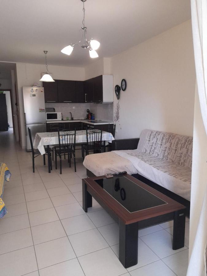 Christina Apartment Νεα Περαμοσ Néa Péramos Екстериор снимка