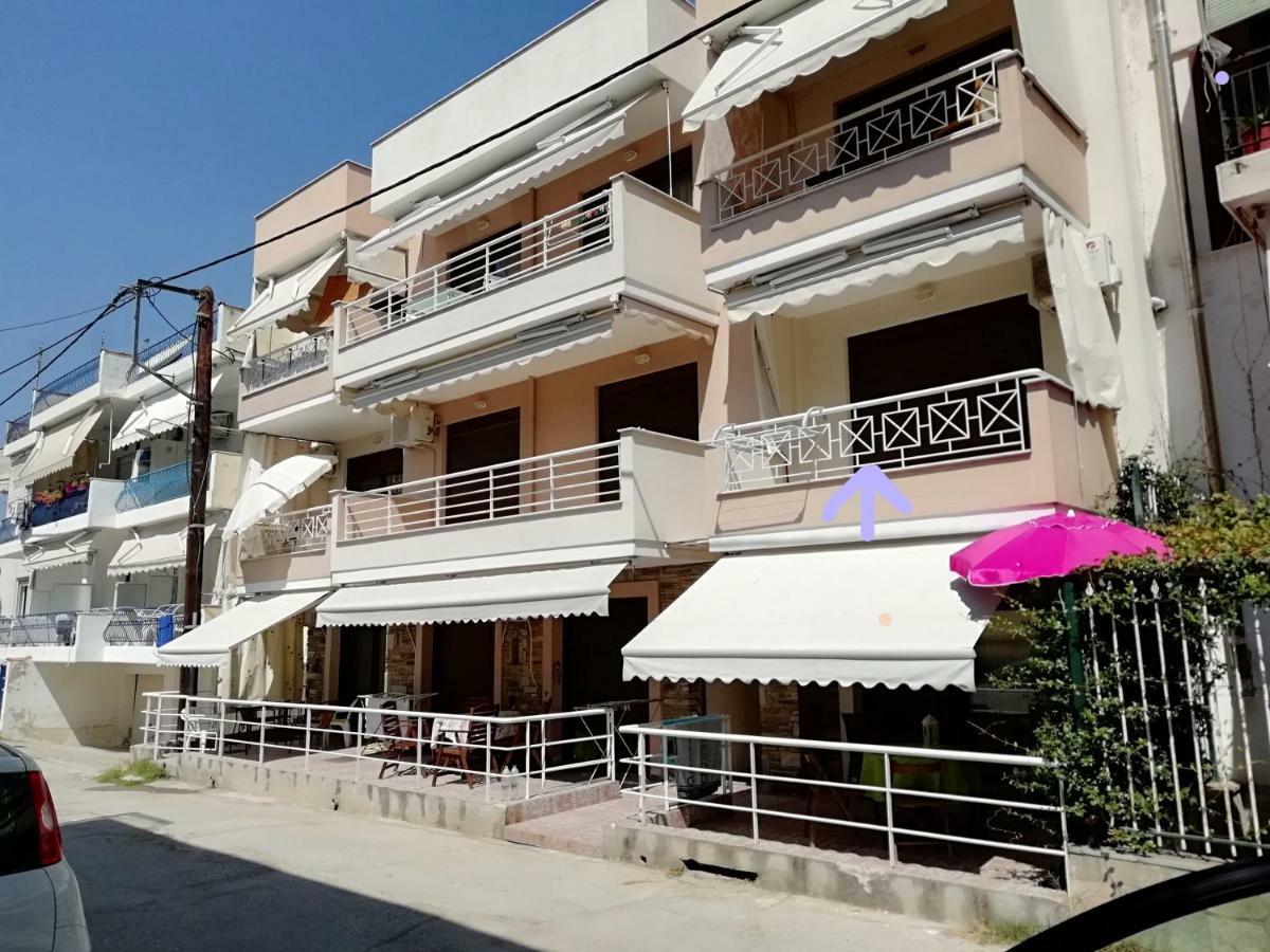 Christina Apartment Νεα Περαμοσ Néa Péramos Екстериор снимка